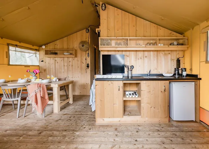 Buytenplaats Gooise Heide Luxury tent Huizen
