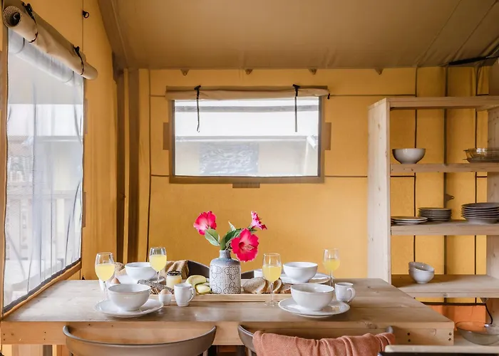 Luxury tent Buytenplaats Gooise Heide Huizen