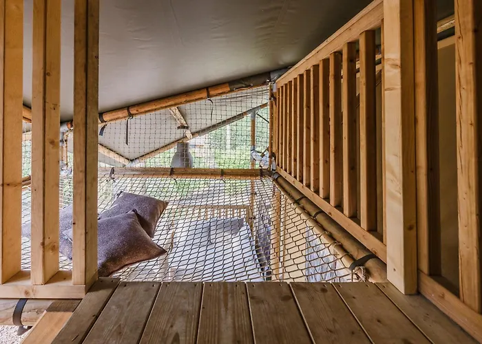 Luxury tent Buytenplaats Gooise Heide Huizen